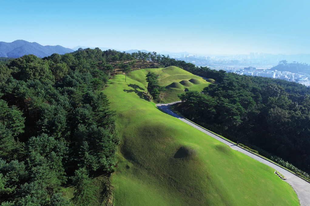 公州百済遺跡地
				（公山城、武寧王陵と王陵苑）