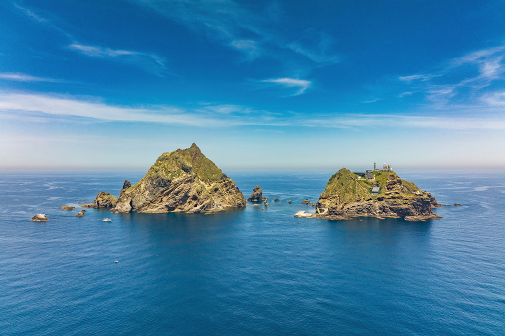 ウルルンド(鬱陵島)＆トクト(独島)