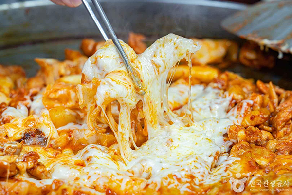 ご当地グルメ都市春川の旅